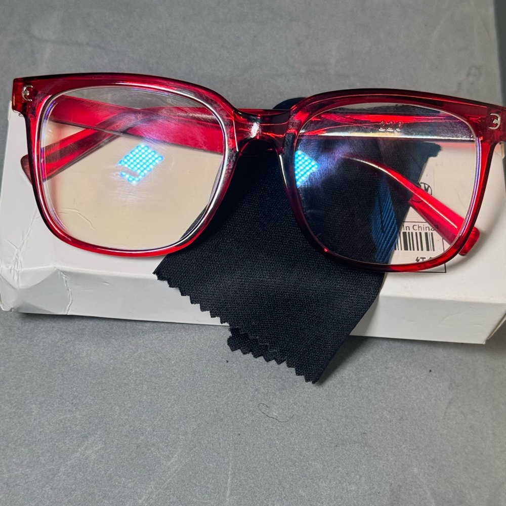 Red Fashion Glasses